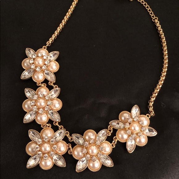 🆕🔥Oversize Floral Crystal&Pearl Necklace-Peach - Picture 2 of 3